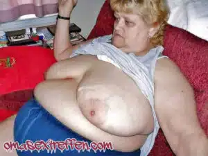 Sperma Spiele mit Tabuloser Granny